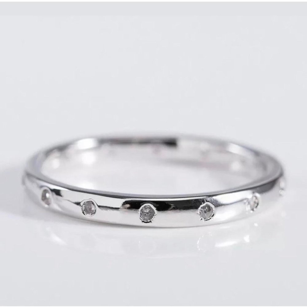 Silver Fashion Crystals Ring